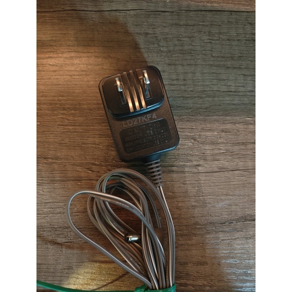 Panasonic PNLV226 AC Adapter 5.5V 500mA NEW OEM Power Supply for Cordless Phone - Picture 1 of 3